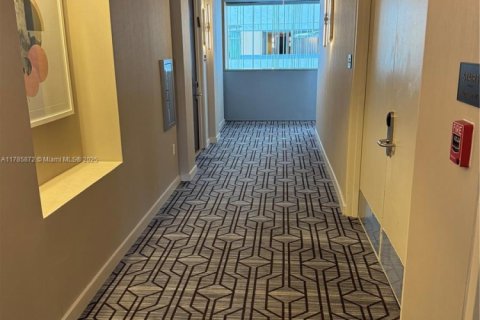 Copropriété à louer à Miami, Floride: 2 chambres, 119.84 m2 № 1646886 - photo 3