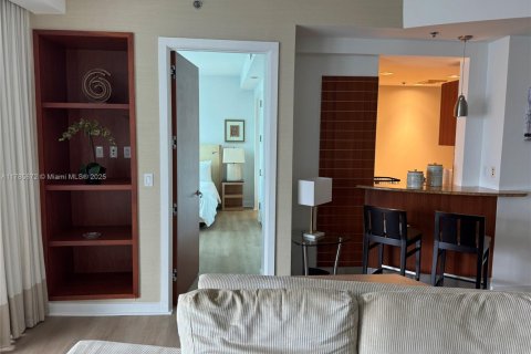 Copropriété à louer à Miami, Floride: 2 chambres, 119.84 m2 № 1646886 - photo 4