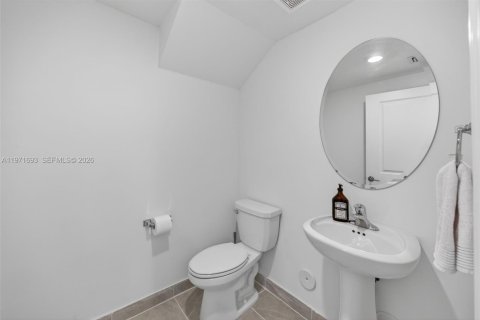 Townhouse in Homestead, Florida 3 bedrooms, 157.47 sq.m. № 2038203 - photo 9