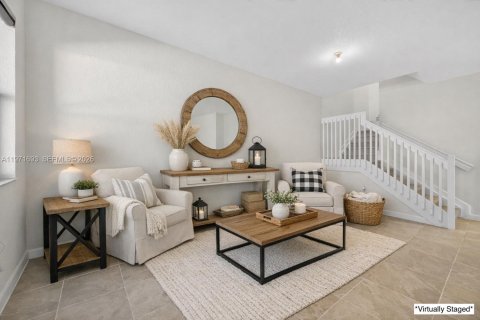 Townhouse in Homestead, Florida 3 bedrooms, 157.47 sq.m. № 2038203 - photo 19