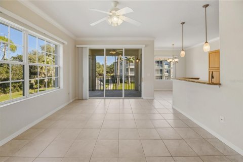 Condo in Venice, Florida, 2 bedrooms  № 2227948 - photo 16