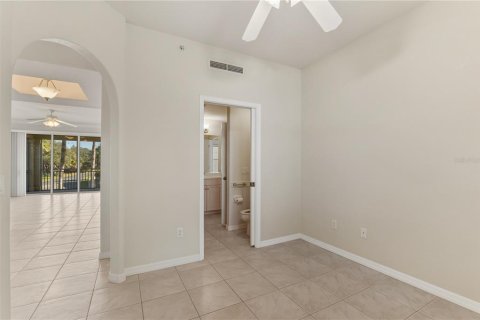 Condo in Venice, Florida, 2 bedrooms  № 2227948 - photo 28