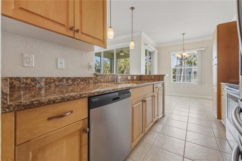Condo in Venice, Florida, 2 bedrooms  № 2227948 - photo 20