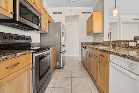 Condo in Venice, Florida, 2 bedrooms  № 2227948 - photo 21