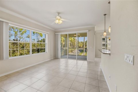 Condo in Venice, Florida, 2 bedrooms  № 2227948 - photo 17