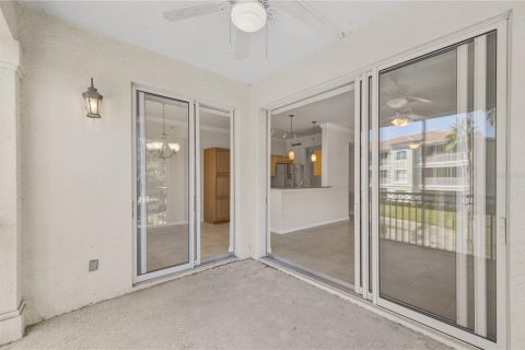 Condo in Venice, Florida, 2 bedrooms  № 2227948 - photo 25