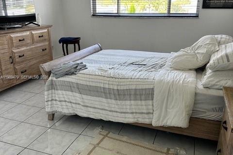 Condo in North Miami Beach, Florida, 1 bedroom  № 2051602 - photo 15