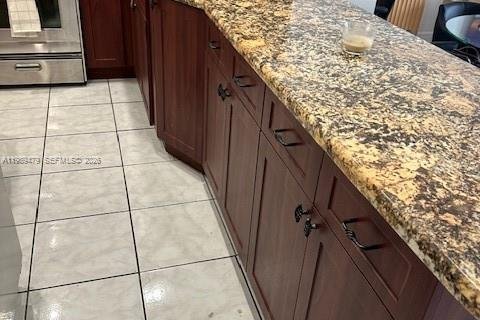 Condo in North Miami Beach, Florida, 1 bedroom  № 2051602 - photo 12