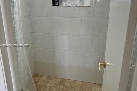 Condo in North Miami Beach, Florida, 1 bedroom  № 2051602 - photo 20