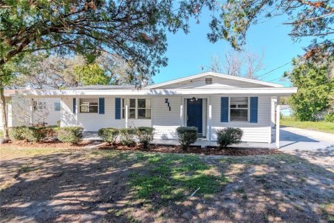 House in Lakeland, Florida 2 bedrooms, 154.96 sq.m. № 1886808 - photo 1