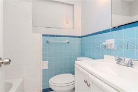 House in Lakeland, Florida 2 bedrooms, 154.96 sq.m. № 1886808 - photo 11