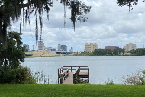 Condo in Orlando, Florida, 1 bedroom  № 1869325 - photo 23
