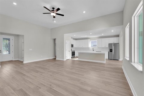 Casa en venta en Palm Coast, Florida, 4 dormitorios, 191.66 m2 № 1908183 - foto 3