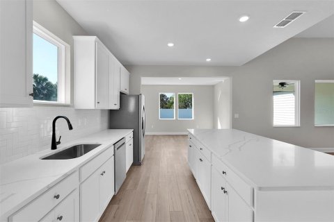 Casa en venta en Palm Coast, Florida, 4 dormitorios, 191.66 m2 № 1908183 - foto 10