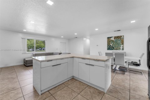 House in Homestead, Florida 3 bedrooms, 146.79 sq.m. № 1786996 - photo 10