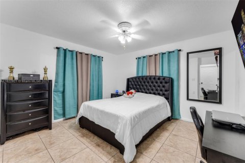 House in Homestead, Florida 3 bedrooms, 146.79 sq.m. № 1786996 - photo 13