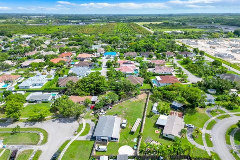 House in Homestead, Florida 3 bedrooms, 146.79 sq.m. № 1786996 - photo 30