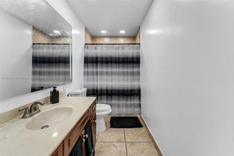 House in Homestead, Florida 3 bedrooms, 146.79 sq.m. № 1786996 - photo 14