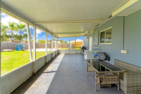 House in Homestead, Florida 3 bedrooms, 146.79 sq.m. № 1786996 - photo 22