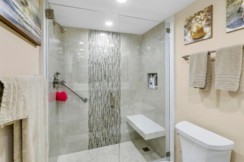 Condo in Riviera Beach, Florida, 2 bedrooms  № 2176405 - photo 24