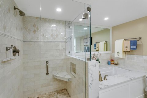 Condo in Riviera Beach, Florida, 2 bedrooms  № 2176405 - photo 18
