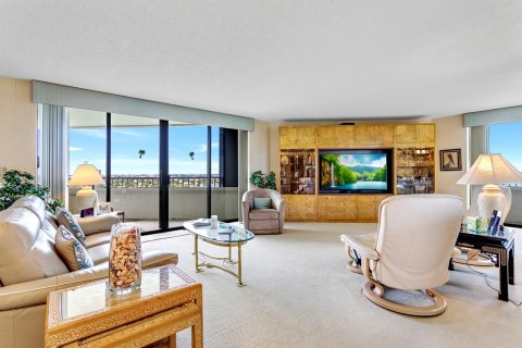 Condo in Riviera Beach, Florida, 2 bedrooms  № 2176405 - photo 8