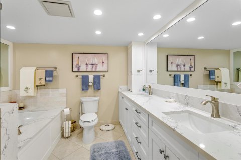 Condo in Riviera Beach, Florida, 2 bedrooms  № 2176405 - photo 19