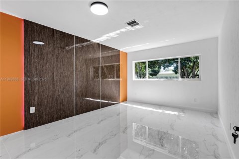 Casa en venta en Pinecrest, Florida, 5 dormitorios, 310.85 m2 № 2000798 - foto 17