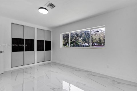 Casa en venta en Pinecrest, Florida, 5 dormitorios, 310.85 m2 № 2000798 - foto 25