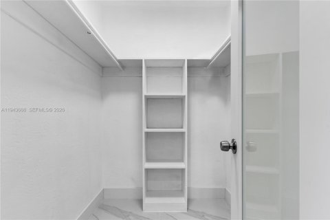 Casa en venta en Pinecrest, Florida, 5 dormitorios, 310.85 m2 № 2000798 - foto 21