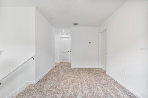 House in Kissimmee, Florida 4 bedrooms, 174.56 sq.m. № 1761557 - photo 11