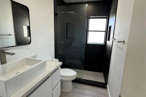 Copropriété à louer à Coral Springs, Floride: 3 chambres, 145.86 m2 № 2079923 - photo 8