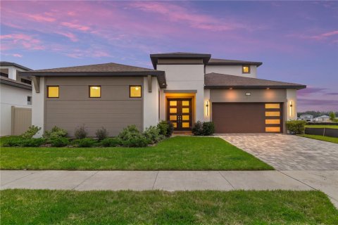 House in San Antonio, Florida 6 bedrooms, 339.37 sq.m. № 2400340