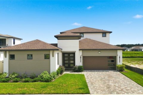 House in San Antonio, Florida 6 bedrooms, 339.37 sq.m. № 2400340 - photo 2