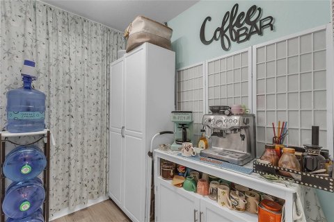 Condo in South Daytona, Florida, 2 bedrooms  № 2137253 - photo 14