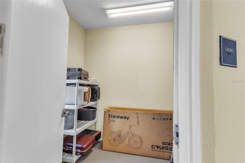 Condo in South Daytona, Florida, 2 bedrooms  № 2137253 - photo 27