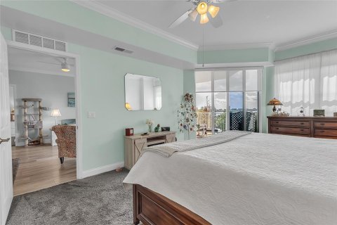 Condo in South Daytona, Florida, 2 bedrooms  № 2137253 - photo 15