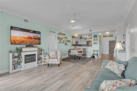 Condo in South Daytona, Florida, 2 bedrooms  № 2137253 - photo 6