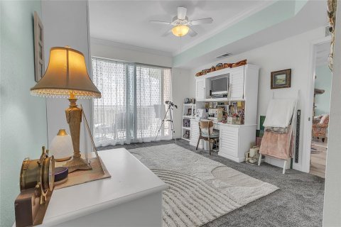 Condo in South Daytona, Florida, 2 bedrooms  № 2137253 - photo 22