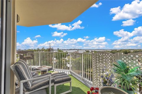 Condo in South Daytona, Florida, 2 bedrooms  № 2137253 - photo 30