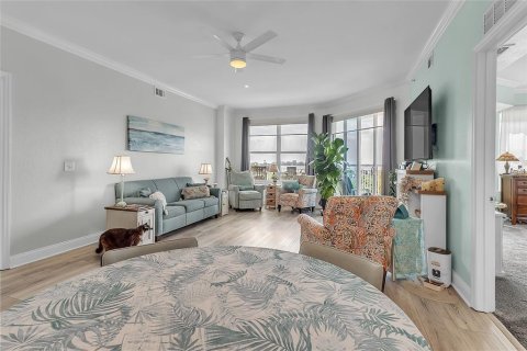 Condo in South Daytona, Florida, 2 bedrooms  № 2137253 - photo 8