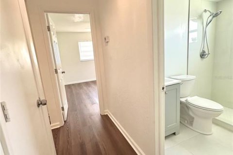 Immobilier commercial à vendre à North Port, Floride: 6 chambres, 214.05 m2 № 2291867 - photo 18