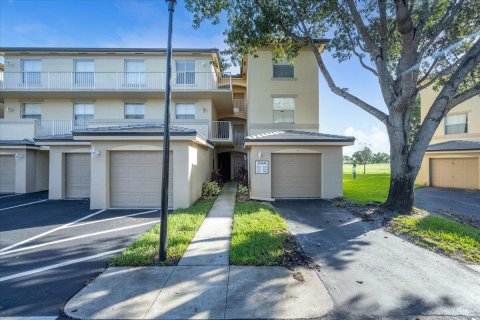 Copropriété à louer à Wellington, Floride: 2 chambres, 90.58 m2 № 2180010 - photo 2