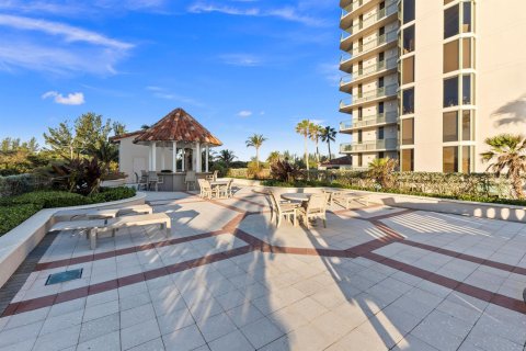 Condo in Hutchinson Island South, Florida, 3 bedrooms № 2246574 - photo 28