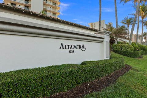 Condo in Hutchinson Island South, Florida, 3 bedrooms № 2246574 - photo 13