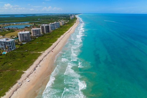 Condo in Hutchinson Island South, Florida, 3 bedrooms № 2246574 - photo 3