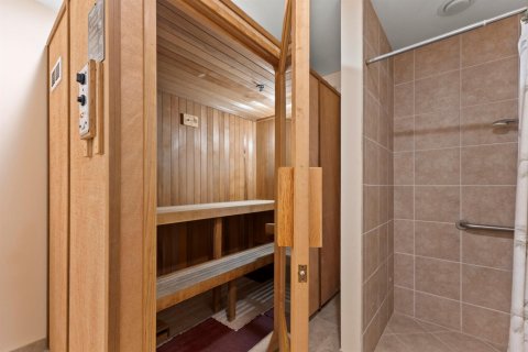 Condo in Hutchinson Island South, Florida, 3 bedrooms № 2246574 - photo 17