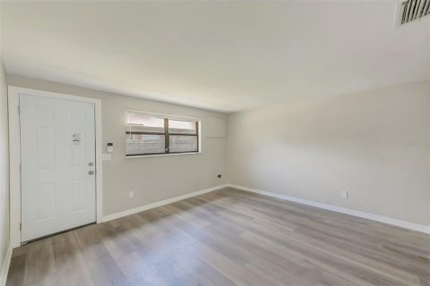 Duplex à vendre à Tampa, Floride: 2 chambres, 120.4 m2 № 1837091 - photo 12