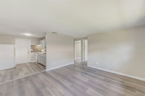 Duplex à vendre à Tampa, Floride: 2 chambres, 120.4 m2 № 1837091 - photo 13