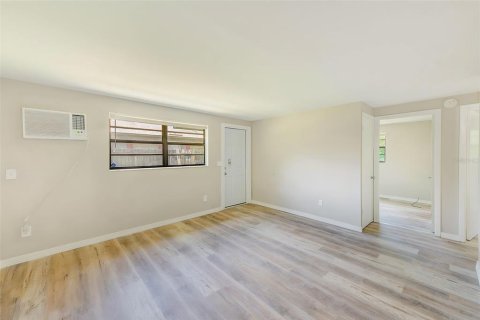 Duplex à vendre à Tampa, Floride: 2 chambres, 120.4 m2 № 1837091 - photo 23